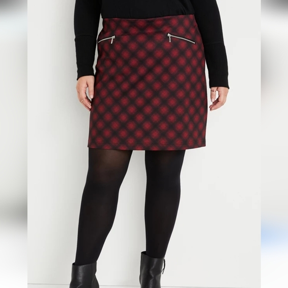 Red A-Line Mini Skirt for Casual Night Out - Picture 9 of 11
